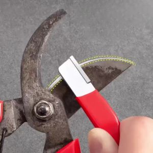 Portable Knife Sharpener Professional Kitchen Knife Sharpener Alloy Steel Manual Grinding Sharpener Outdoor Kitchen Scraper Tool