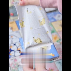 BabyShop-C924 Tissue Karakter Lucu Isi 120 Lembar Sekali Pakai / Tisu Kering Bermotif 120 Sheets 3