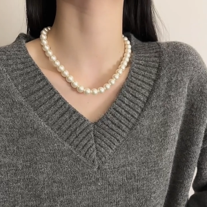 LOYO French Pearl Necklace Vintage Clavicle Chain  for Women