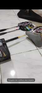 RAKET BADMINTON CARBON Tas Grip Remaja Pemula
