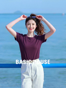 Basic House | Slimming Simple T-shirt