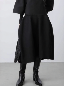S·DEER | Chân Váy Knit Co Dãn và Gấu Bất Đối Xứng