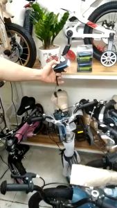 Đèn tích hợp còi xe đạp có cổng xạc