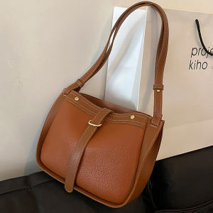 Retro Fashionable Womens Shoulder Bag Spring Summer Diagonal Small Square Bag PU Soft Surface Magnetic Buckle Closure Casual