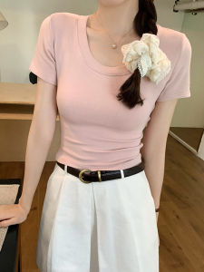 เสื้อยืดแขนสั้นสีชมพูสำหรับผู้หญิงในช่วงฤดูร้อน เสื้อตัวสั้นเปิดหน้าท้อง เสื้อผ้าทำงานสไตล์เกาหลีทรงสลิมฟิต