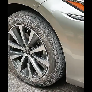 Car Tire Foam Bright Cleaner High Gloss Spray Cleaner Black Tire Wax Lotion Moisturizing Tire Polish Waterproof And Long-Lasting Anti-Aging 300ml/600ml