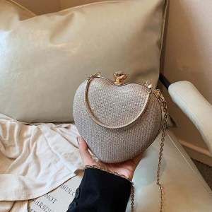 Fancy Mini Bag Womens Summer 2024 New Arrival Trendy Fashion Chain Messenger Bag Best Selling Satchel Heart Bag