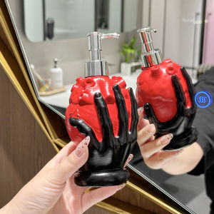 Hand Held Heart Soap Bottle Shower Gel Press Bottle Shampoo and Hand Sanitizer Bottle Bathroom Home Decoration