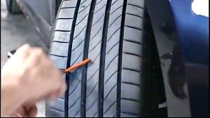 ปะยางรถมอเตอร์ ไหมปะแทง ตราช้าง ตัวหนอนปะยาง แทงหนอนมอ (1กล่อง มี60เส้น) ไหมปะยางสำหรับรถยนต์ รถมอเตอร์ไซค์ สำหรับยางที่ไม่มียางใน