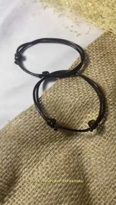 Gelang Tali Polos: Aksesori Fashion yang Tahan Lama
