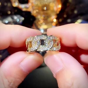 Huitan Chain Design Women Ring Gold Color Inlaid Shining Cubic Zirconia Luxury Party Wedding Accessories Fashion Noble Jewelry