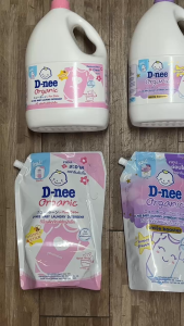 Nước Giặt Quần Áo Em Bé Dnee Organic Thái Lan -  Nước Giặt Xả Sơ Sinh Thơm Nhẹ Dịu  3L/ 1.3L