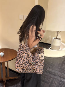 JIFANPAUL | Leopard Print Canvas Tote Bag
