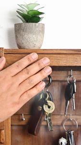 Solid Wood Creative Wall Hanging Key Box Wall Decoration Porch Lobby Key Storage Box Wall Hanging Type