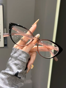 Anti-Radiation Photochromic Farsighted Glasses Fashion Cat-Eye High-Definition PC es For Man Women With Graded 0 +50 +100 +150 +200 +250  +300 Reading Eyeglasses For Middle-Aged And Elderly People