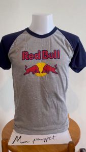 เสื้อยืดสโลปแขนสั้น สกรีนลายRed Bull": "เสื้อยืดสโลปแขนสั้น สกรีนลาย Red Bull"}