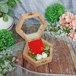 Kotak Kayu Hexagonal Tempat Perhiasan Kalung Untuk Mahar dan Seserahan Pernikahan - KKE.HEXA
