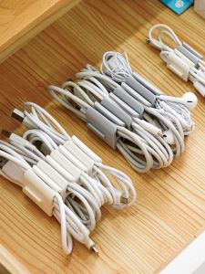 สร้อยคอสายบันทึกข้อมูลแบบอเนกประสงค์ สายหูฟังแบบเรียบง่าย ช่องทางสายแบบยืดหยุ่น ตัวถอดรหัสสายแบบอเนกประสงค์