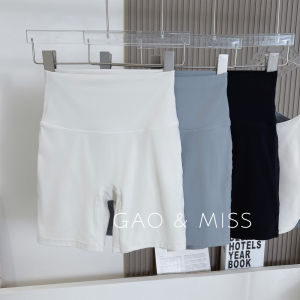 Lightweight Breathable Yoga Shorts Running Fitness Pants Quick Dry High Elasticity Three-Quarter Length Sportswear for Women