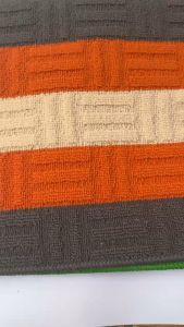 hảm sọc Đô Mát từ PHÚC HƯNG PHÁT là lựa chọn hoàn hảo cho không gian nhà bạn. Với kích thước 40cm x 60cm sản phẩm này được thiết kế đặc biệt với đế lót chống trượt giúp bạn an tâm sử dụng ngay cả trên các bề mặt sàn trơn trượt.