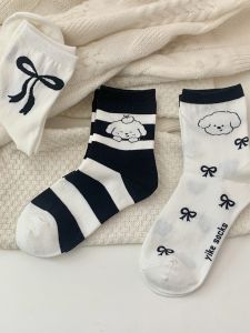 น่ารักผีเสื้อถุงเท้าสุนัขขนาดเล็กสําหรับผู้หญิงกลางลูกวัวผ้าฝ้ายสีดําและสีขาวลายเกาหลีสไตล์ INS อินเทรนด์ JK ถุงเท้า