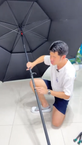 ร่มตกปลา 2.6m/2.4m ชั้นที่ 2 สำหรับการปลาย่อน ร่มตกปลาชิงหลิว ป้องกันฝนและแสงแดด ไม่กลัวลมแรง