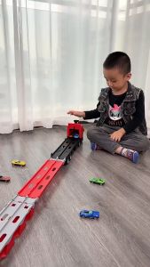 Đồ chơi xe tải container 3 tầng biến dạng lắp ghép thành đường đua dài 2m kèm nhiều ô tô hợp kim kích thước lớn cho bé