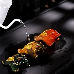 Cóc Đổi MàuThiềm Thừ Ngâm  Kim Tiền Đổi Màu Khi Gặp Nước Nóng Decor Bàn Trà Vật Phẩm Phong Thủy