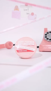 HF203 ไลท์ เฟรเธอะ ซอพท์ ไบร์ทเทน เค้ก พาวเดอร์ ซีเวนน่า ตัลเลอร์ส Sivanna Colors Light Feather Soft Brighten