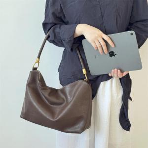 Soft Leather Retro Tote Bag Commuter Hobo Bag Versatile Handbag Womens Style Durable Shoulder Bag Fashionable Commuter Bag