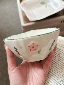 Very Beautiful Embossed 5-Inch Rice Bowl For Home Fancy Underglaze Porcelain Tableware Fresh Soup Bowl