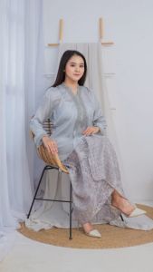 SET BATIK KARTINI POLOS by Diana Batik