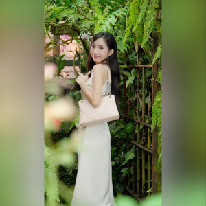 Bộ hộp quà YUUMY (Túi đeo chéo nữ YUUMY YN280 + Hộp quà YHQ2 + Túi giấy YTG2 + Túi rút BVR3838 + Thiệp cảm ơn YBT1)