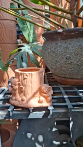 Chậu Gốm Đất Nung Hình Gốc Cây Và 2 Chú Gấu - Gốm Sứ Sân Vườn