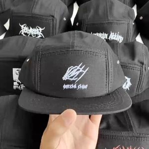 Topi 5 Panel Snapback Cowok: Pilihan Terbaik untuk Penampilan Anda
