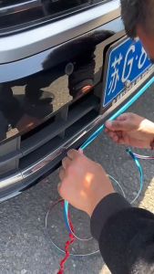 Braun Mall - ขอบโครเมี่ยม pvc มีกาวในตัวยาว 6 เมตร ขนาดความกว้าง 20 mm (2เซนติเมตร)ขอบโครเมี่ยม pvc มีกาวในตัว โครเมี่ยม เส้นแต่งขอบรถยนต์ สีเงิน