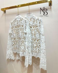 Nabi เสื้อผ้าลูกไม้คอเต่าแขนยาว