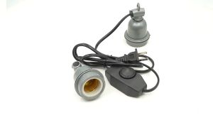 ขั้วหลอดไฟเซรามิค พร้อมสาย ขั้วe27 ผู้สูง ผู้สูงสายไฟ E27 ไฟกกหมู กกไฟ ทนความร้อนได้ดี ไม่ละลาย อายุการใช้งานยาวนาน