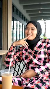 Pasta Gigi SR12 Odol Charcoal 170 Gr Membantu Mencerahkan Warna Gigi Dan Membantu Mencegah Timbulnya Plak Gigi BPOM