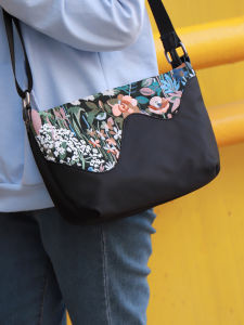 K-style Oxford Cloth Embroidered Crossbody Bag Lightweight Simple Womens Bag Multi-Layer Mother Bag Horizontal Mini Bag