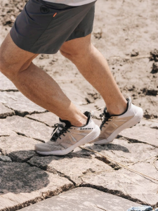 Comfortable Lightweight Shock Absorption Mountain Trail Shoes