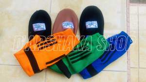 sepatu sawah petani anti keong
