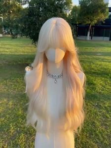 วิกผมสีขาวทองสำหรับผู้หญิงผมยาวคลุมผมเต็มรูปแบบสไตล์ยุโรปและอเมริกา cos ตุ๊กตาบาร์บี้ Lolita ผมยาวหยิกหยักศกใหญ่