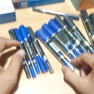 Bút lông dầu hai đầu Deli cao cấp mẫu mới