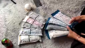 SET 100 Chiếc Khẩu Trang KF94 UNI MASK 4 Lớp Cao Cấp Thoáng Khí Ngăn Ngừa Bụi Mịn Hiệu Quả