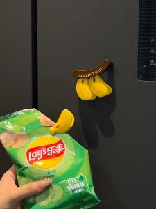 Seal Clamp Food Snack Magnet Absorption Fridge Packaging Bag Moisture Proof Clip Kitchen Cooking Tools Heavy Duty Clip