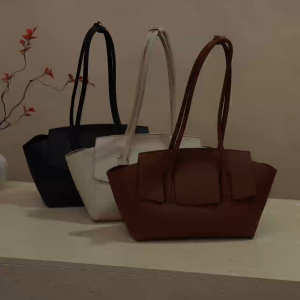 LUNERA - Aurelia Bag - Totebag Wanita - Tote bag - Tas Murah - Tas Terbaru - Tas Cewek - Tas Bahu - Tas Kulit - Totebag Kulit - Tas Wanita Import - Tas Wanita Terbaru 2025