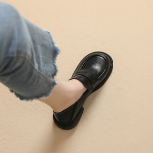 รองเท้า Loafers หนังแท้สำหรับผู้หญิง ทรงหัวมน พื้นแบน ส้นเตี้ย รองเท้าทำงาน รองเท้าหนังขนาดเล็ก รองเท้าทำงานสำหรับผู้หญิงไซส์ใหญ่
