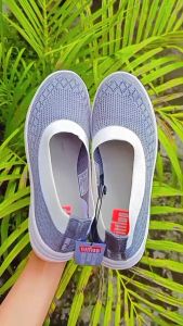 Sepatu Wanita FlyKnit Slip On AntiSlip Soft Canvas Sepatu Cewek SlipOn Terbaru Sepatu Wanita Rajut
