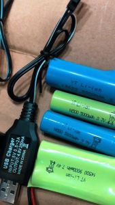 (100% BARU ANTI BOCOR) RKJ Baterai Cas / Battery Charge Mobil RC 18650/9000mAh 3.7V - BERGARANSI